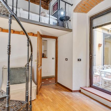 Palazzo Pitti Apartment With Terrace ฟลอเรนซ์ ภายนอก รูปภาพ