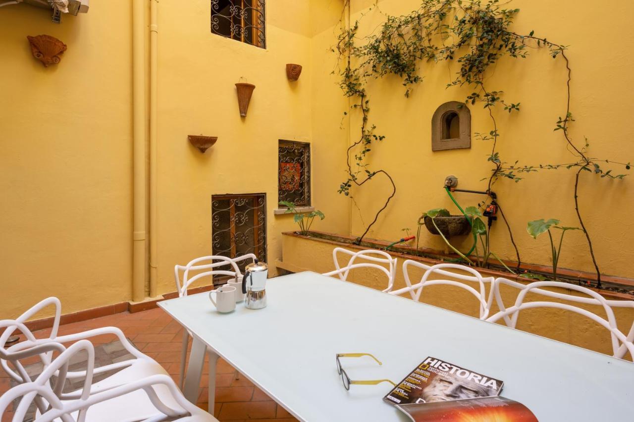 Palazzo Pitti Apartment With Terrace ฟลอเรนซ์ ภายนอก รูปภาพ